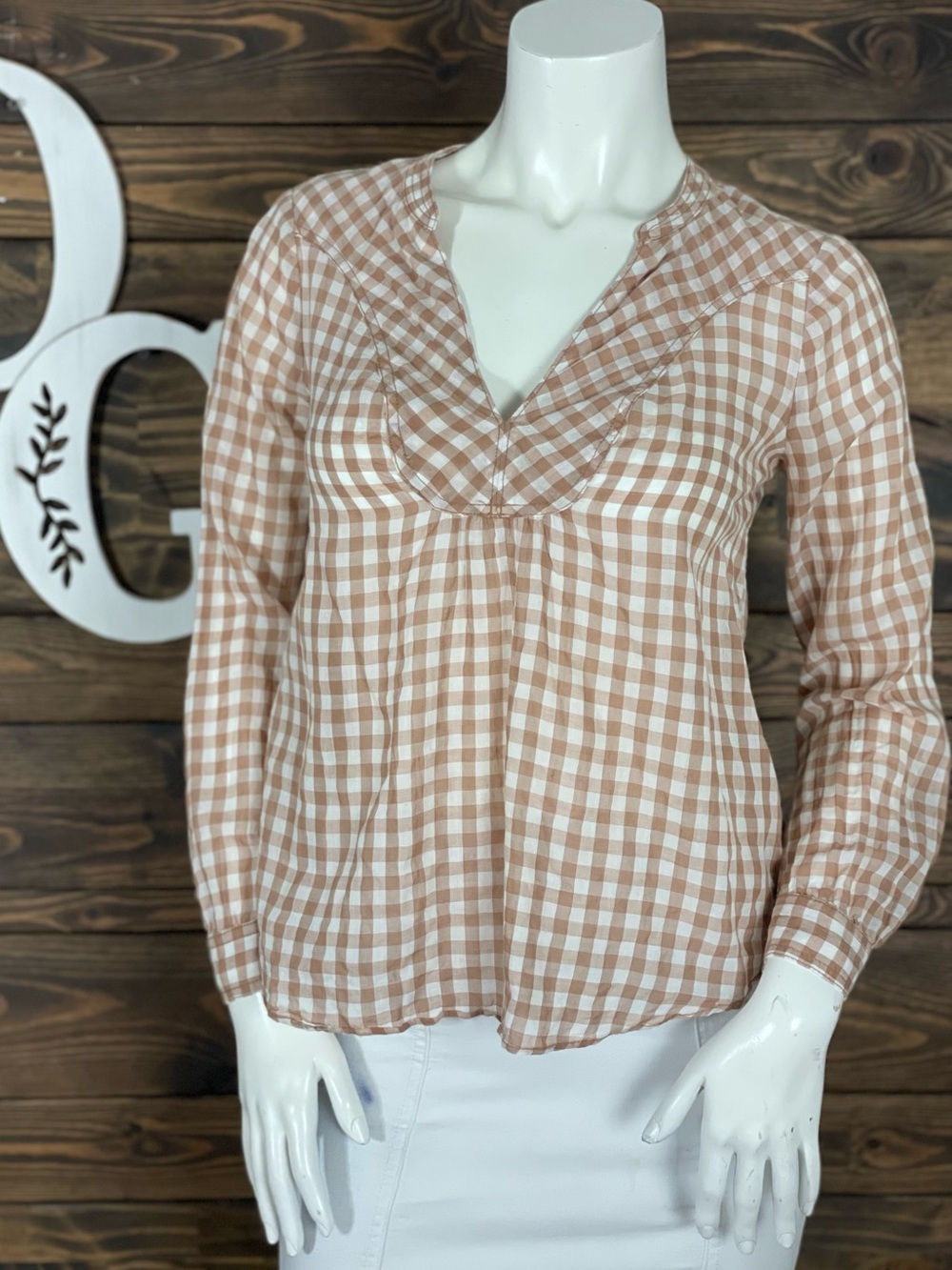 Holding Horses | Devon Gingham Split V-Neck Blouse Button Cuff‎ Rounded Hem Top